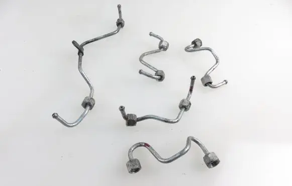 Renault Scenic II - Grand scenic II Fuel injector supply line/pipe 