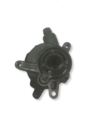 Volvo V70 Vacuum pump 08699237