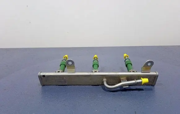 Fuel main line pipe