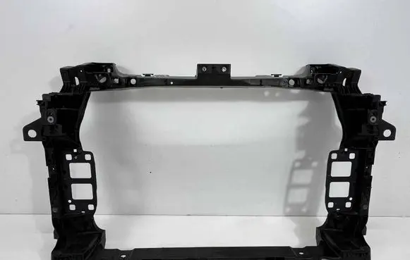 Volkswagen Touareg III Radiator support slam panel 