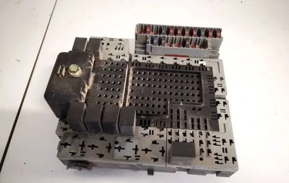 Volvo S80 Fuse box set 9441582 9162316