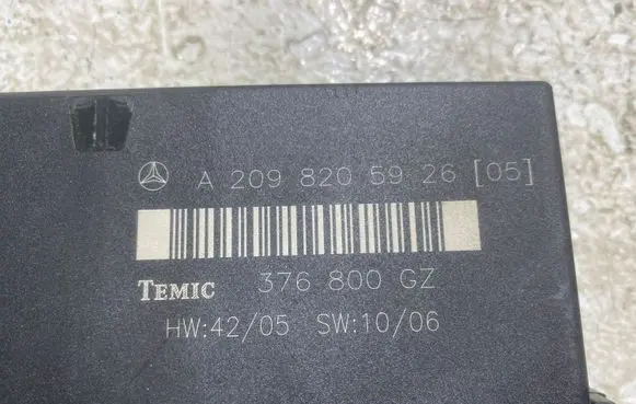 Mercedes-Benz CLK A209 C209 Comfort/convenience module A2098205926 376800GZ