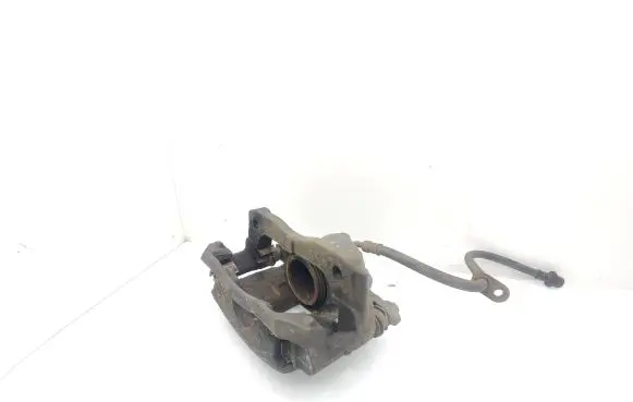 Honda CR-V Front brake caliper