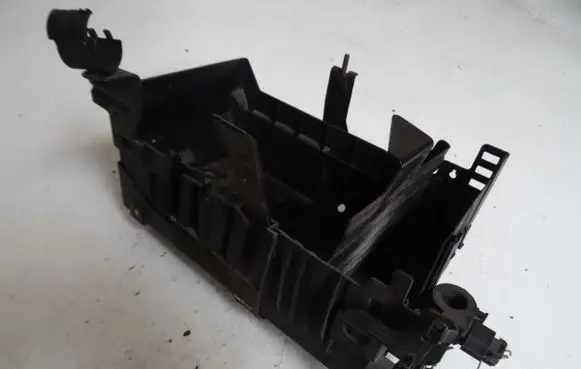 Opel Astra J Battery tray 