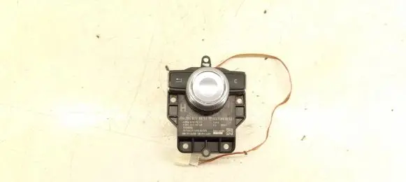 Mercedes-Benz C W204 Head unit multimedia control 2048708851 2048702058