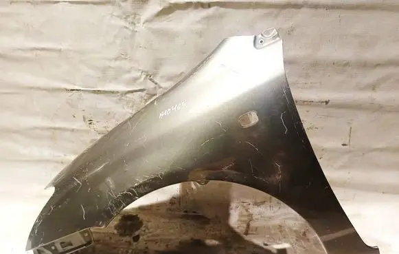 Toyota Corolla E120 E130 Fender Pilka