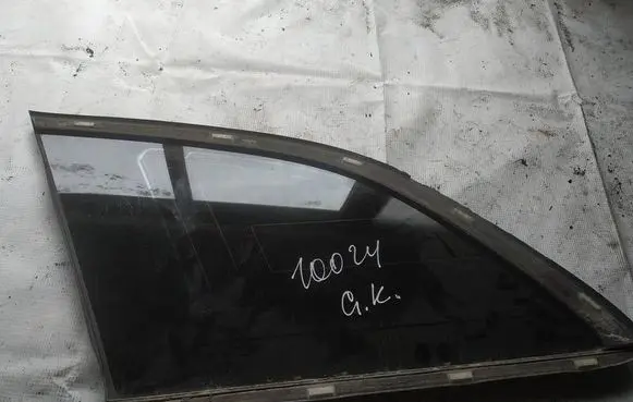 Opel Insignia A Rear side window AS2