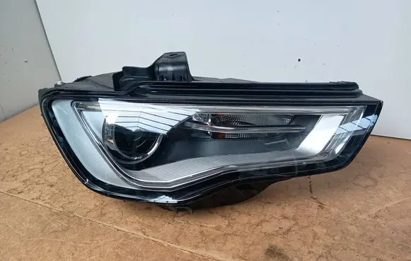 Audi A3 S3 8V Headlight/headlamp 8V941006
