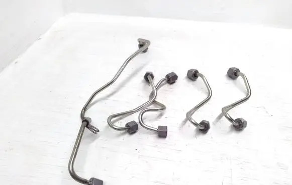 Nissan Qashqai Fuel injector supply line/pipe 