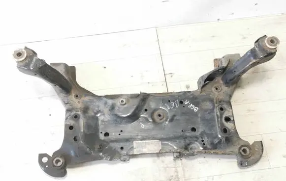 Volvo V40 Front subframe A18137fs0214 3961712