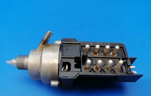 Mercedes-Benz S W126 Interior fan control switch 1268200110