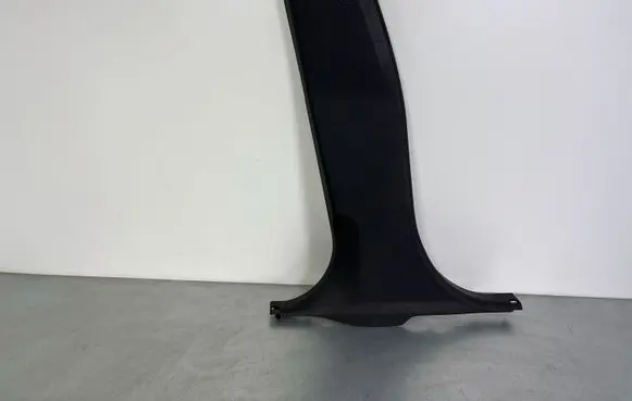 (B) pillar trim (bottom)