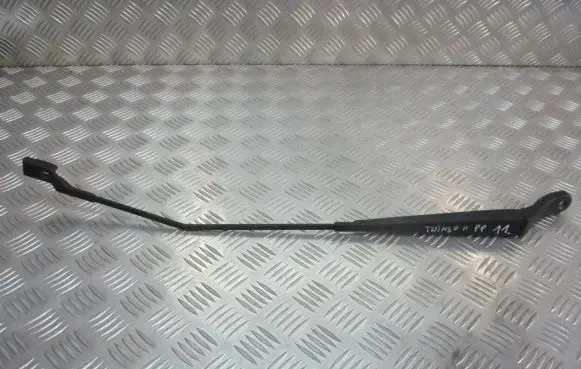 Renault Twingo II Front wiper blade arm