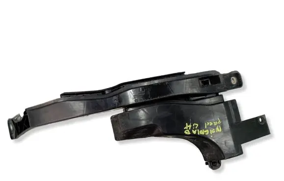 Opel Insignia B Front bumper mounting bracket 13491383