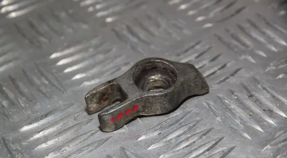 Volkswagen II LT Fuel Injector clamp holder 65300200