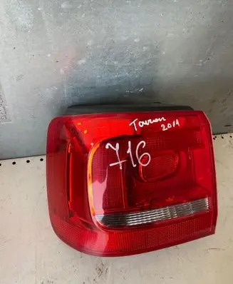 Volkswagen Touran II Rear/tail lights 1t0945095r