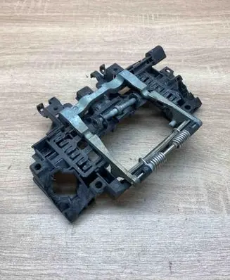 Audi A8 S8 D3 4E Front door exterior handle/bracket 4E0839885 4E0949137
