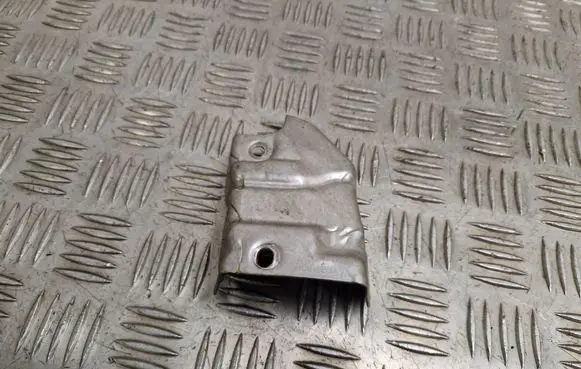 Volkswagen Golf VII Heat shield in engine bay 04L129969J