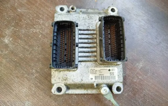 Opel Meriva A Engine control unit/module 55352622 0261208253