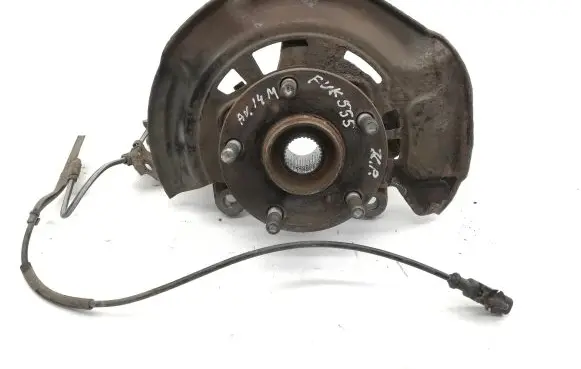 Toyota Avensis T270 Front wheel hub
