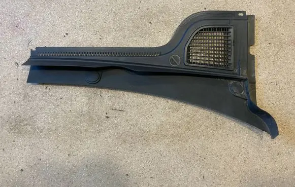 Volkswagen Golf VIII Wiper trim 5H0819404
