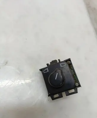 Mercedes-Benz C W202 Wing mirror switch 03210100 2028200010