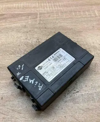 Nissan Almera N16 Door central lock control unit/module 28551BM414 5WK48511