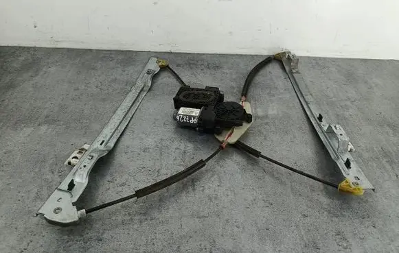 Citroen C4 I Front door window regulator with motor