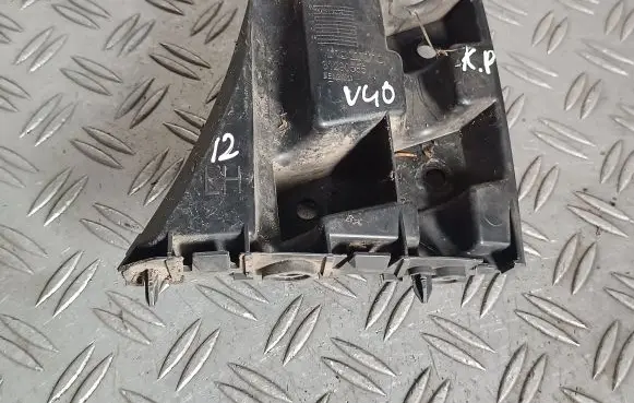 Volvo V40 Front bumper mounting bracket 31290585