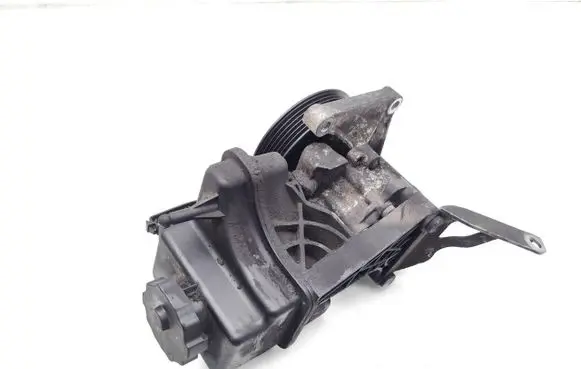 Mercedes-Benz Sprinter W906 Power steering pump A0064661701 7691332150