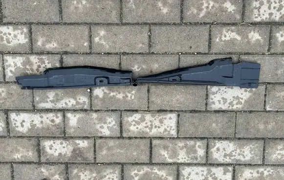 Renault Laguna II Fender end trim 668620012R