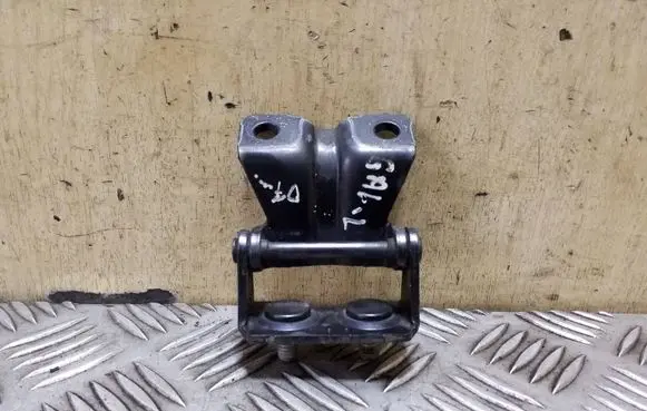 Subaru Legacy Tailgate/trunk/boot hinge