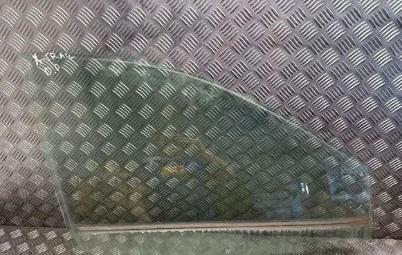 Nissan X-Trail T32 Front door window glass four-door NSGM308 43R00011