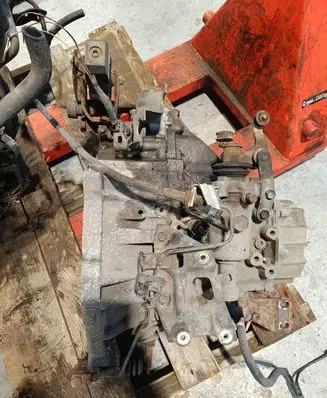 Toyota Yaris Manual 5 speed gearbox