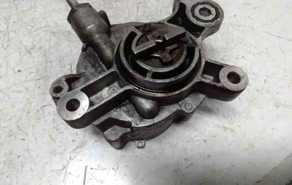 Peugeot 407 Vacuum pump D1651B 25050