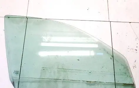 Mercedes-Benz E W211 Front door window glass four-door dot50m272as2