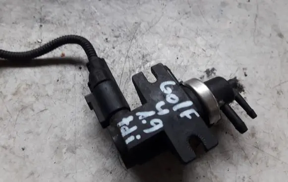 Volkswagen Golf IV Vacuum valve 1J0906627