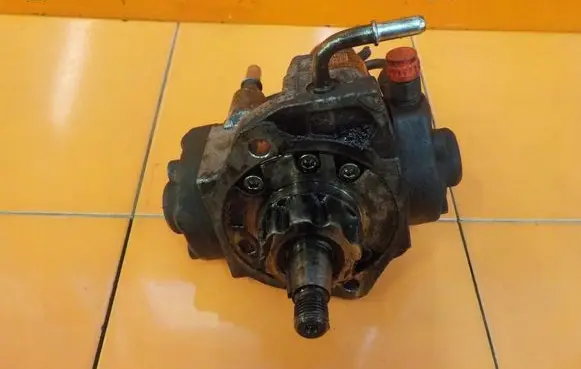 Ford Transit Fuel injection high pressure pump 6C1Q9B395BE