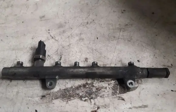 Mitsubishi Space Star Fuel injector