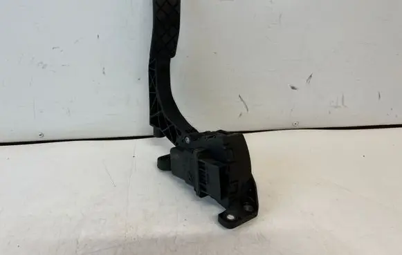 Audi A6 S6 C6 4F Accelerator throttle pedal 4F1721523B