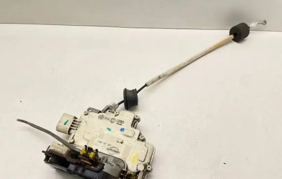 Audi A6 S6 C6 4F Front door lock 4F1837015