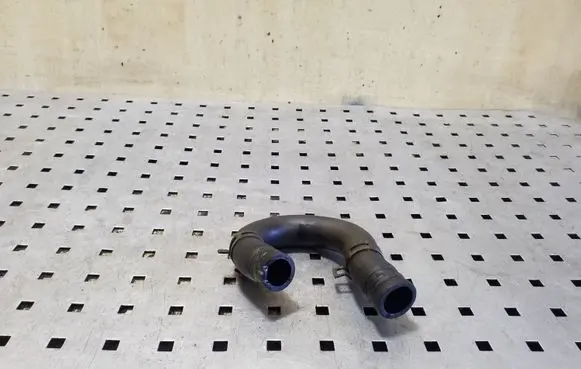 Nissan NV400 Engine coolant pipe/hose