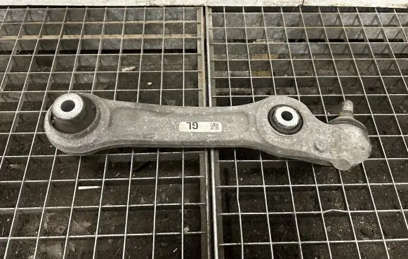 BMW 5 GT F07 Front lower control arm/wishbone 6798107 31126798107