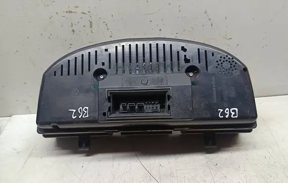 Volkswagen PASSAT B6 Speedometer (instrument cluster) A2C53194181