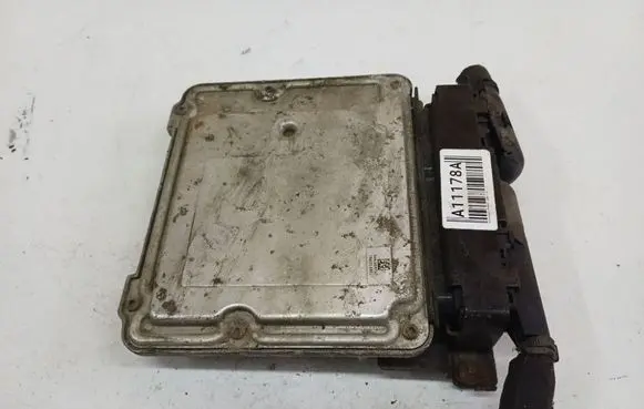 Volkswagen PASSAT CC Other control units/modules 06J906026