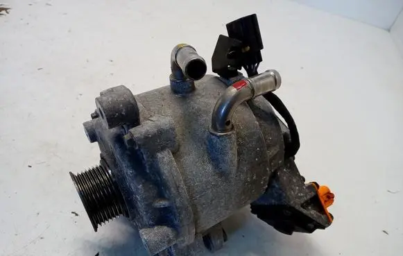 Hyundai Tucson IV NX4 Generator/alternator 373902M900