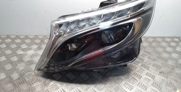 Mercedes-Benz Vito Viano W447 Headlight/headlamp A4479064600