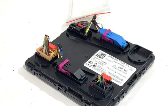 Audi A4 S4 B9 Central body control module 8W0907064AA