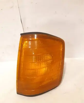 Mercedes-Benz E W124 Front indicator light P25121W