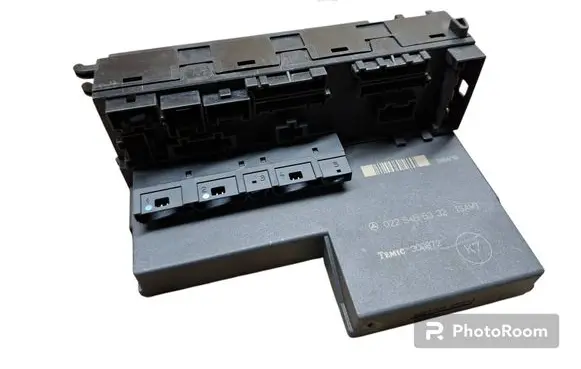 Mercedes-Benz C W202 Fuse module 0225455332